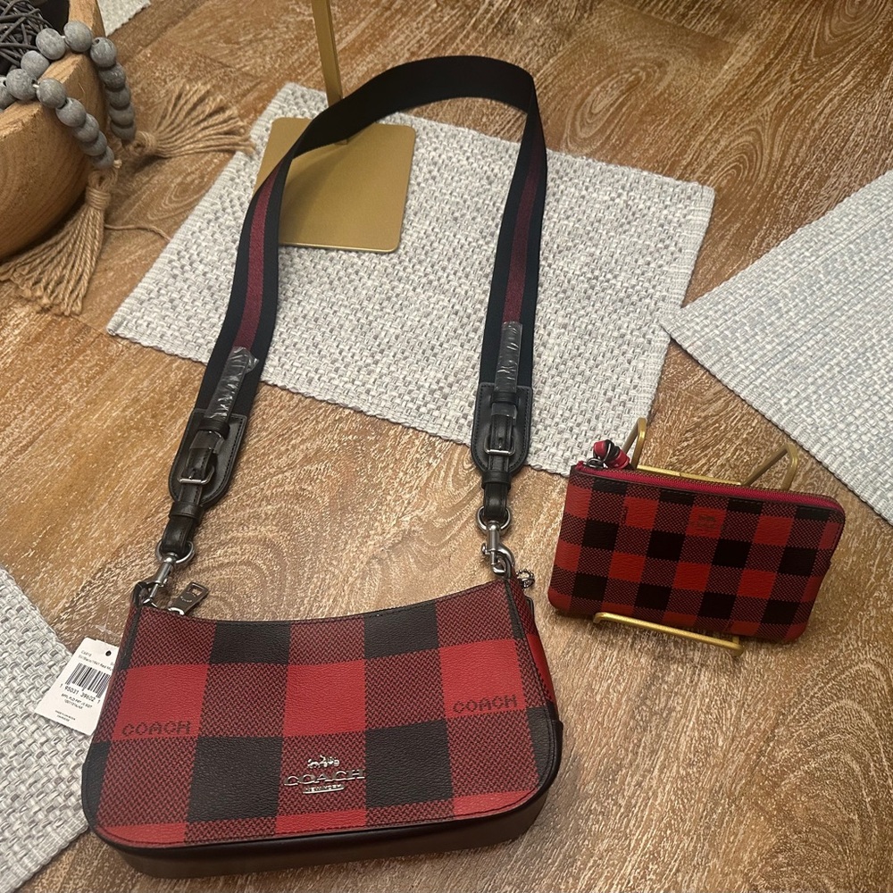 NWT Coach crossbody and pouch